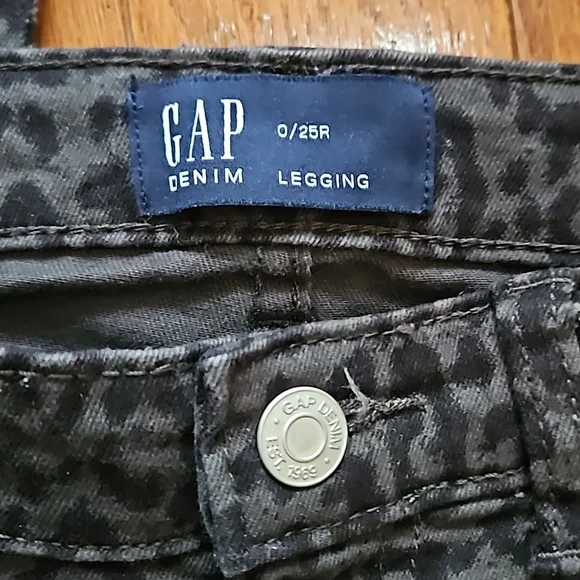 GAP Black and Grey Leopard Print Jeggings - Picture 4 of 5
